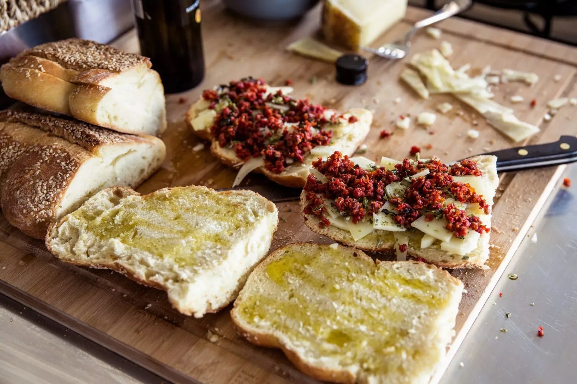 Sicilian Pane Cunzato with Extra Virgin Olive Oil – A Mediterranean Classic You’ll Fall in Love With