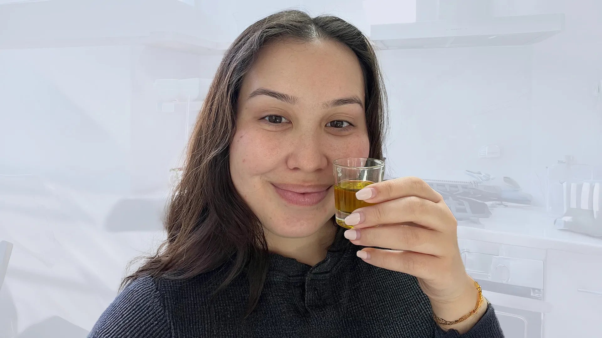 Benefits of Taking an Olive Oil Shot Daily for Health, Digestion, and Energy