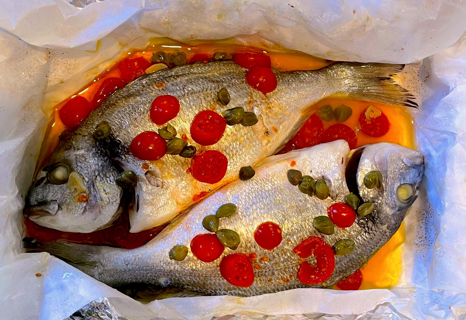 Orata al forno (Baked Sea Bream in Foil – Sicilian Style 🇮🇹🫒)